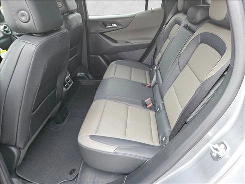 New 2026 Chevrolet Equinox LT w/ Convenience Package II image 11