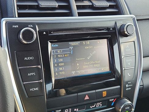 Used 2015 Toyota Camry XLE image 16