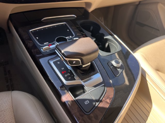 Used 2019 Audi Q7 3.0T Prestige w/ Prestige Package AWD/4WD image 26