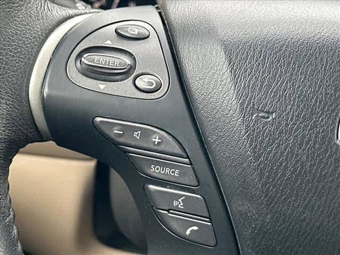 Used 2017 Nissan Pathfinder SV FWD image 20