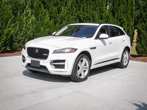 Used 2017 Jaguar F-PACE R-Sport AWD/4WD image 5