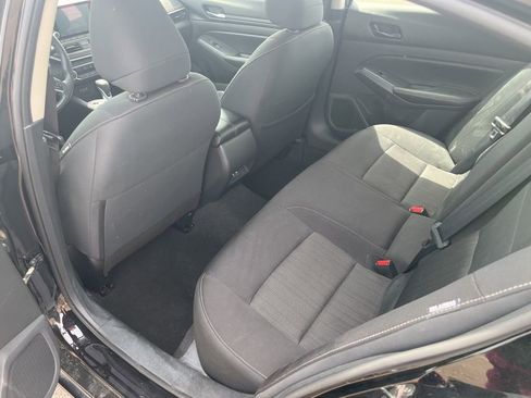 Used 2024 Nissan Altima 2.5 SV image 16