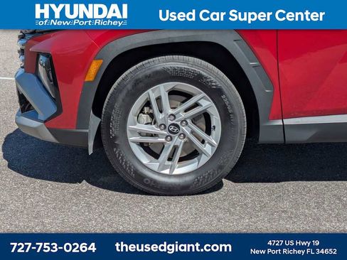 Used 2025 Hyundai Tucson SE image 10