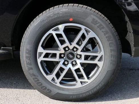 New 2026 Ford Expedition Active AWD/4WD image 7