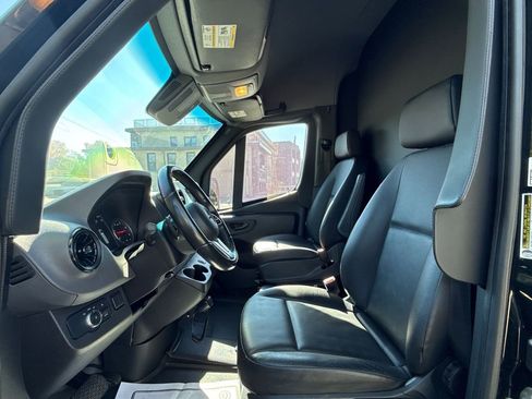 Used 2021 Mercedes-Benz Sprinter 3500 image 15