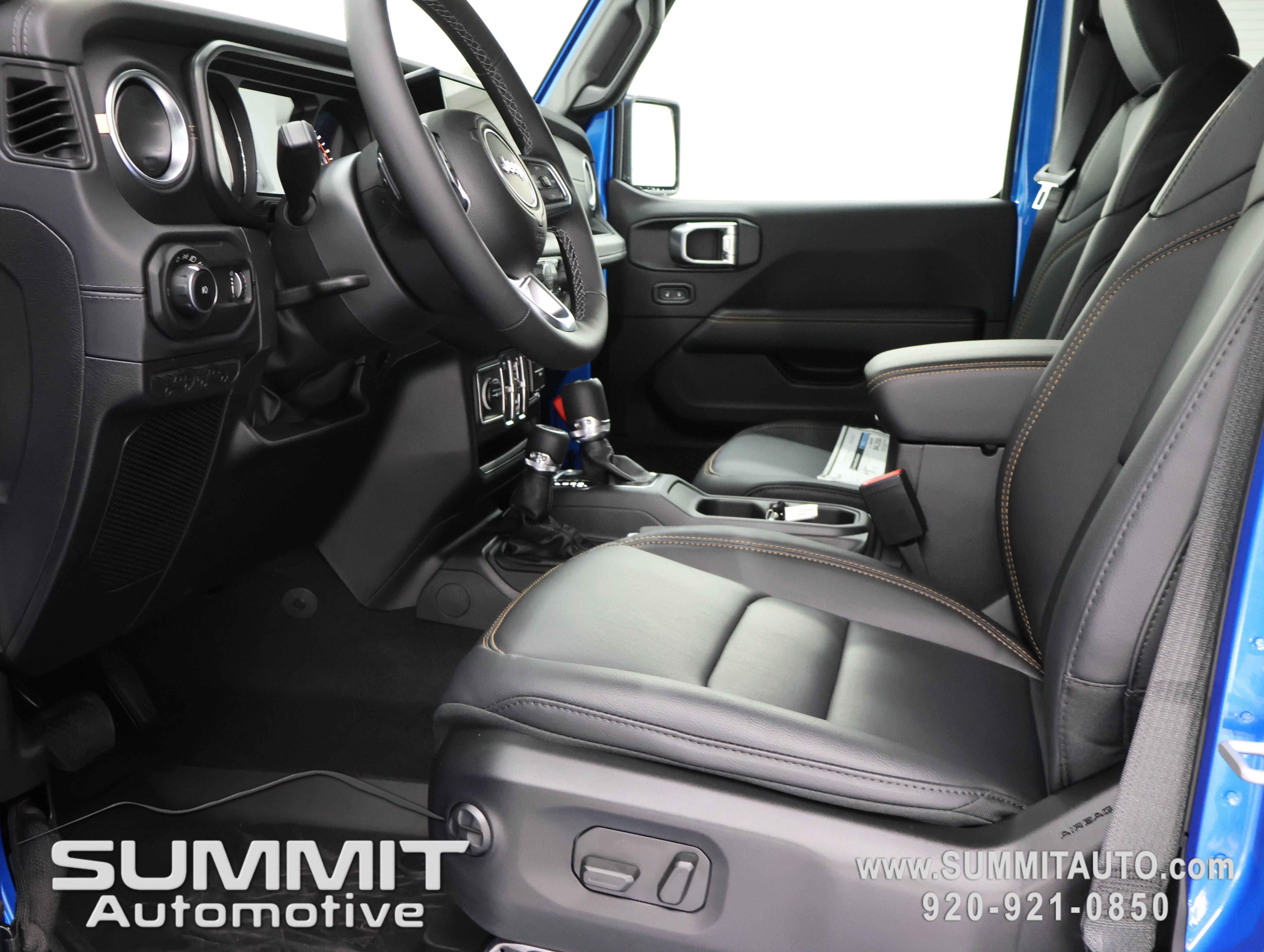 New 2027 Jeep Wrangler Unlimited Sahara AWD/4WD image 7
