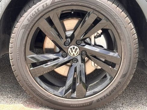 Used 2023 Volkswagen Tiguan SE R-Line FWD image 5