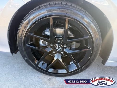 Used 2025 Honda Civic Sport image 17