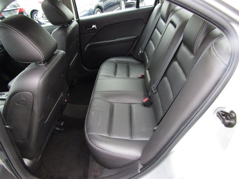 Used 2009 Ford Fusion SEL image 18