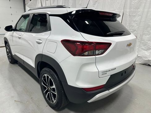 Used 2024 Chevrolet TrailBlazer LT w/ Convenience Package AWD/4WD image 5