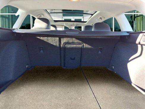 Used 2019 Volkswagen Golf Alltrack SE image 8