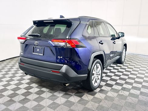 Used 2021 Toyota RAV4 XLE Premium FWD image 3