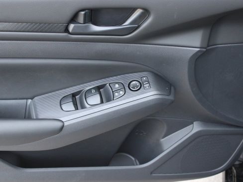 New 2025 Nissan Altima 2.5 S image 12