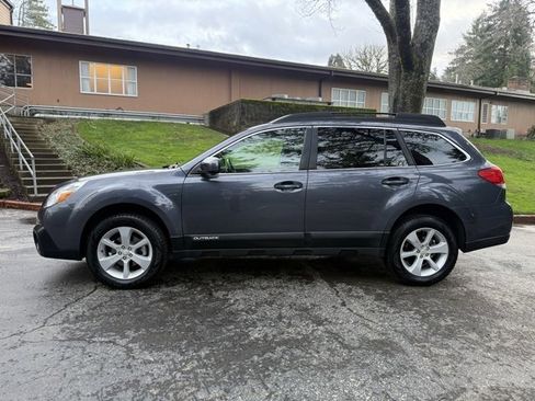 Used 2014 Subaru Outback 2.5i Premium image 8
