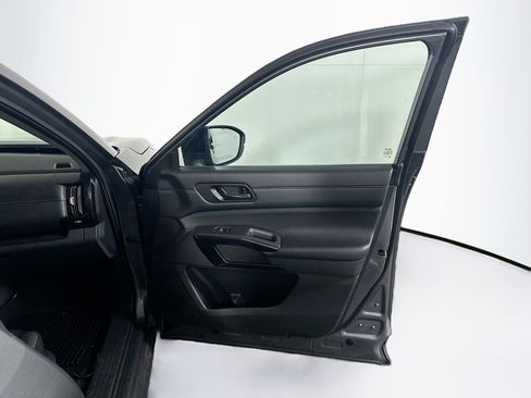 Used 2024 Nissan Pathfinder S AWD/4WD image 33