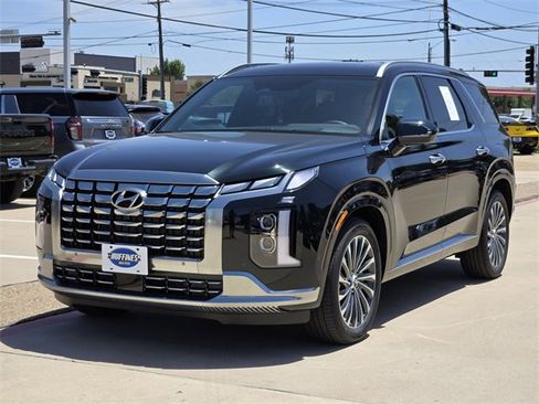 Used 2025 Hyundai Palisade Calligraphy image 2