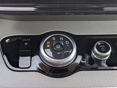 New 2025 Ford Expedition Active image 12