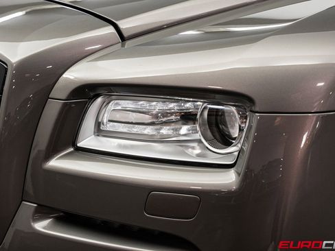 Used 2015 Rolls-Royce Wraith image 12