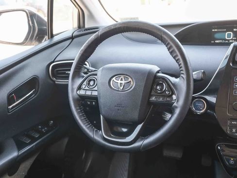 Certified 2019 Toyota Prius XLE w/ Advanced Technology Package FWD image 17