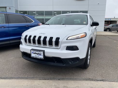 Used 2017 Jeep Cherokee Sport w/ Trailer Tow Group image 13
