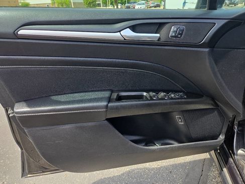 Used 2020 Ford Fusion Titanium FWD image 11