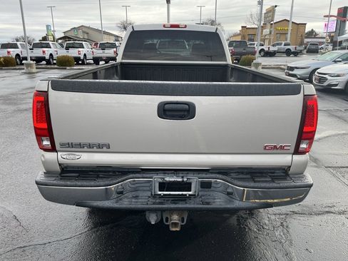 Used 2006 GMC Sierra 2500 SLE w/ Onstar Plus Package image 6