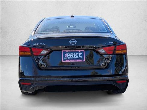 Used 2024 Nissan Altima 2.5 SV image 6