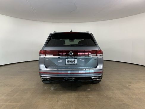 Used 2024 Volkswagen Atlas SEL Premium R-Line image 10