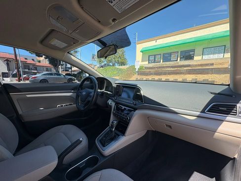 Used 2017 Hyundai Elantra SE w/ SE A/T Tech Package 03 FWD image 17