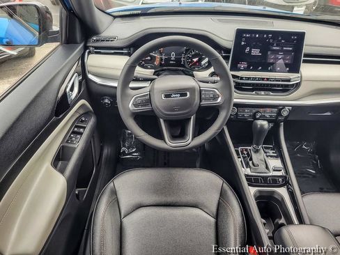 Certified 2024 Jeep Compass Limited AWD/4WD image 11