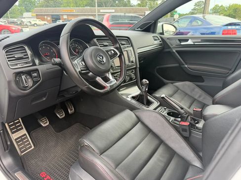 Used 2017 Volkswagen GTI Autobahn FWD image 13