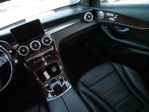 Used 2017 Mercedes-Benz GLC 300 4MATIC image 12