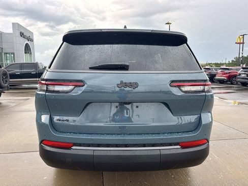 New 2026 Jeep Grand Cherokee L Limited w/ Limited Altitude Package AWD/4WD image 6