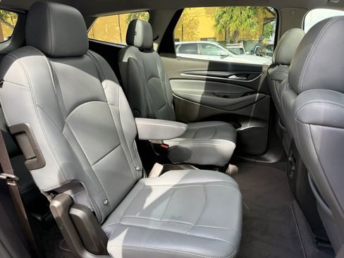 Used 2020 Buick Enclave Essence FWD image 18