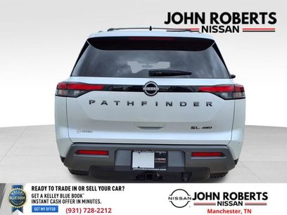 New 2026 Nissan Pathfinder SL w/ SL Premium Package