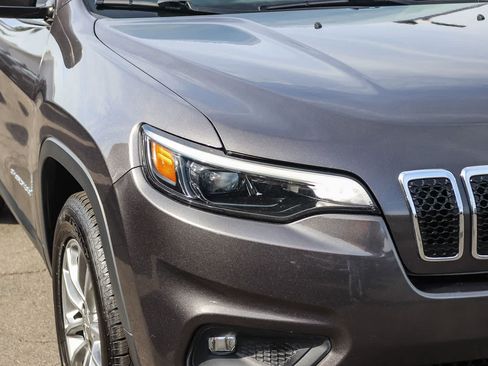 Used 2019 Jeep Cherokee Latitude Plus FWD image 8