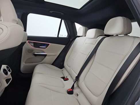 Certified 2025 Mercedes-Benz GLC 300 4MATIC w/ Driver Assistance Package image 20