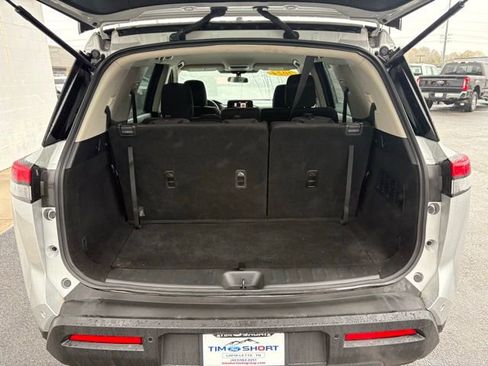 Used 2024 Nissan Pathfinder S image 28
