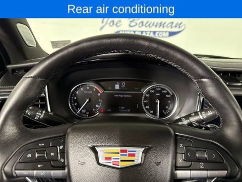 Used 2025 Cadillac XT6 Premium Luxury image 21