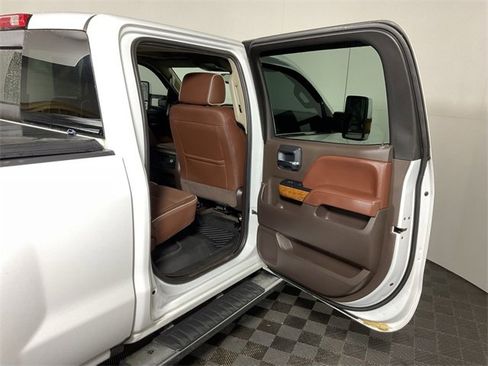 Used 2016 Chevrolet Silverado 3500 High Country image 31
