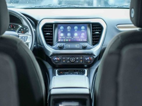 Used 2021 GMC Acadia SLE w/ Driver Convenience Package image 14