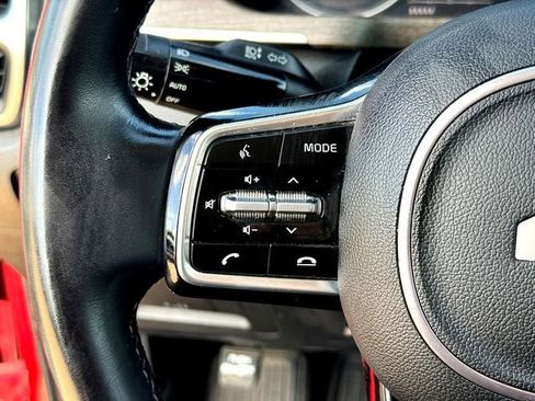 Used 2023 Kia Sorento S image 13