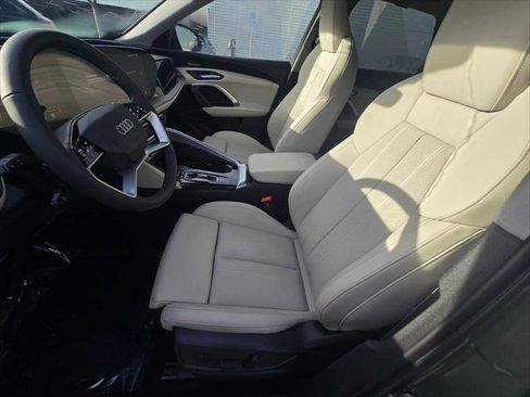 New 2025 Audi Q5 Prestige image 24