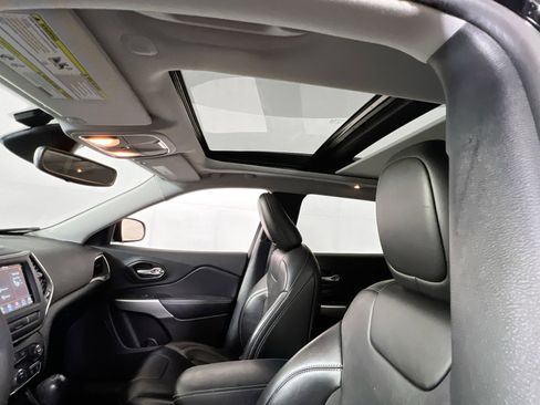 Used 2022 Jeep Cherokee Latitude w/ Sun & Sound Group image 21