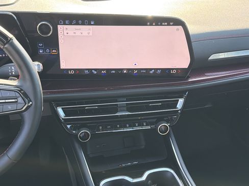 Used 2024 Chevrolet Traverse RS w/ LPO, Floor Liner Package image 32