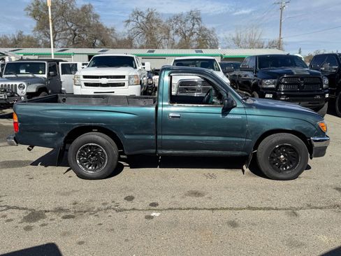 Used 1997 Toyota Tacoma 2WD Regular Cab image 3