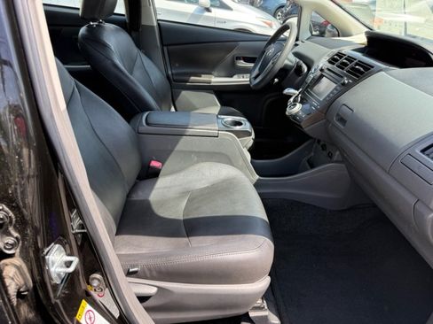 Used 2012 Toyota Prius V Three FWD image 18
