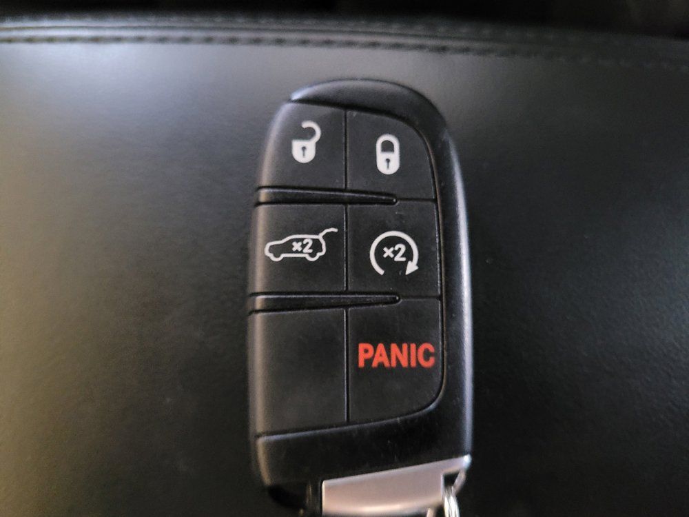 Used 2020 Jeep Grand Cherokee Altitude RWD image 32