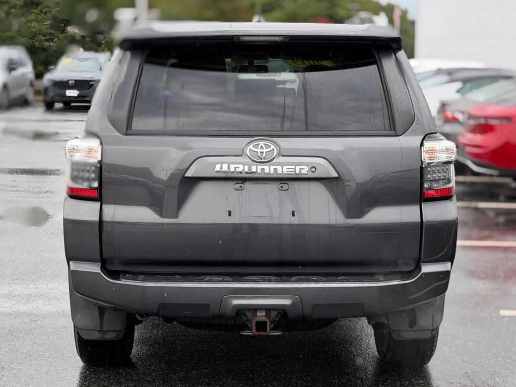 Used 2019 Toyota 4Runner SR5 AWD/4WD image 4