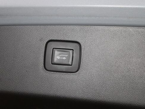 Used 2025 Buick Envista Preferred w/ Convenience II Package FWD image 30